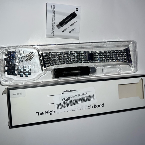 Bedazzled Apple Watch band - Picture 3 of 6